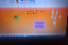 1647896854226