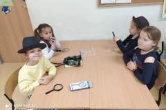 received_472828110672845